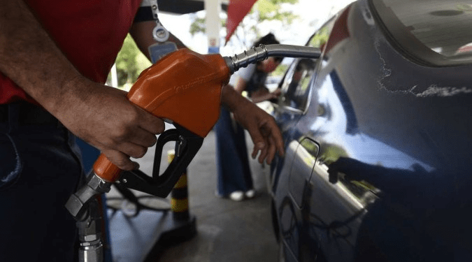Petrobras anuncia gasolina e diesel mais caros a partir deste sábado (18)