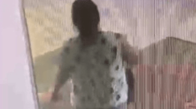 Idosa tem bolsa furtada durante missa, em paróquia de Águas Claras;