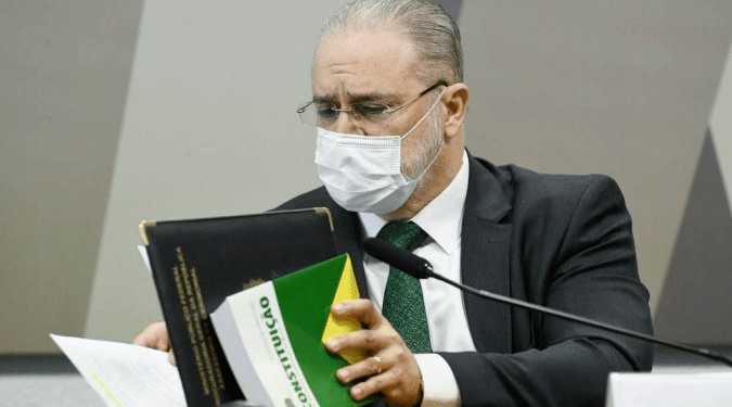 Aras vai ao Amazonas acompanhar investigação sobre Dom e Bruno