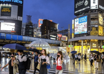 No Japão, solteiros trocam aplicativos de encontros por cartas