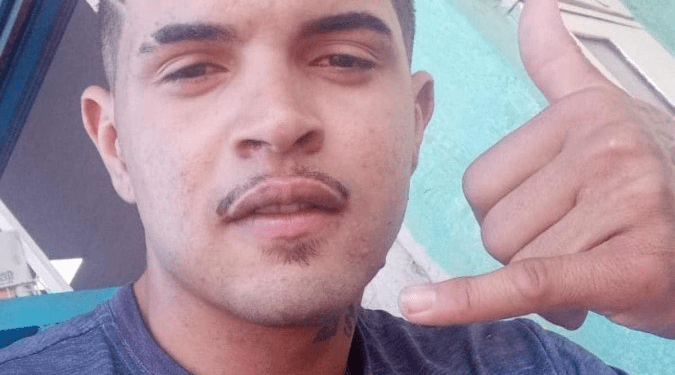 Jovem desaparece ao sair para festa e carro é encontrado carbonizado no DF