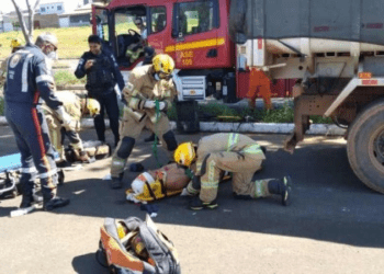 Uma pessoa morre e três ficam feridas em colisão frontal na DF-128