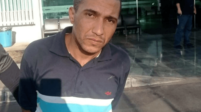 Foragido do saidão esfaqueia ex-mulher e namorado dela em bar de Ceilândia