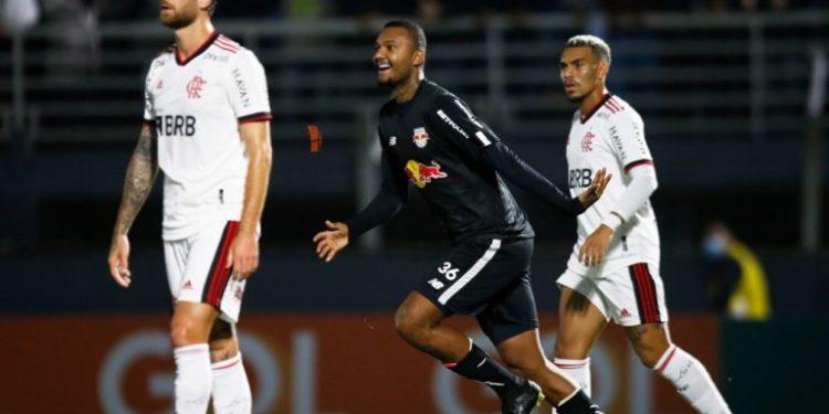 Refém do “aviso prévio”, Flamengo estica trabalho de Paulo Sousa e paga caro: está a um pontinho do Z-4