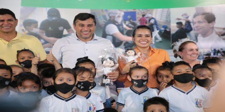 Governo do Amazonas injeta mais de R$ 1 milhão na economia de Parintins