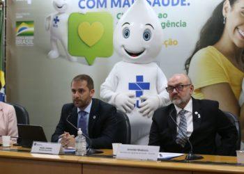 Covid-19: governo libera quarta dose para maiores de 40 anos