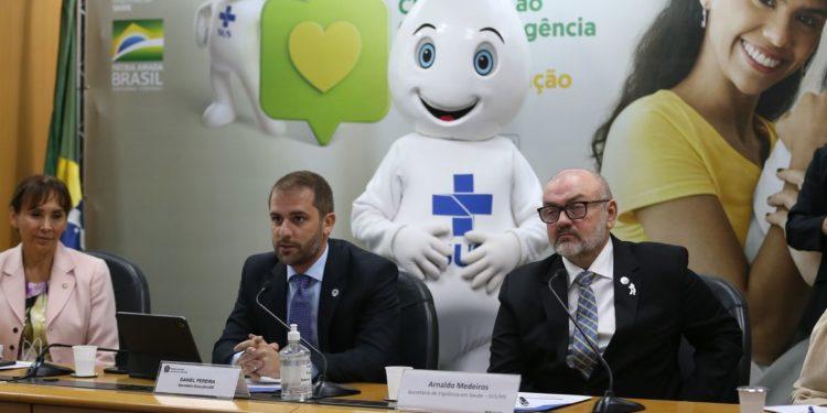 Covid-19: governo libera quarta dose para maiores de 40 anos