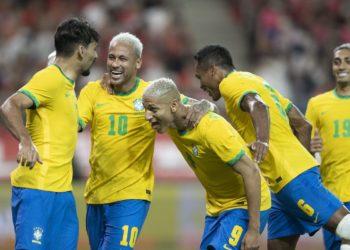 Brasil goleia Coreia do Sul por 5 a 1, com dois de pênalti de Neymar