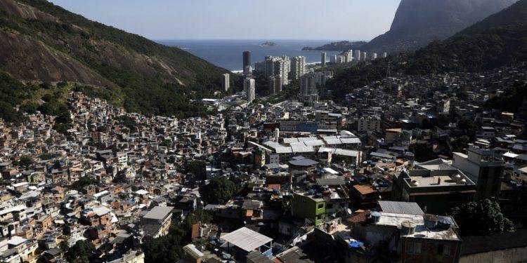 Rocinha ganha centro de coleta seletiva com metodologia inovadora