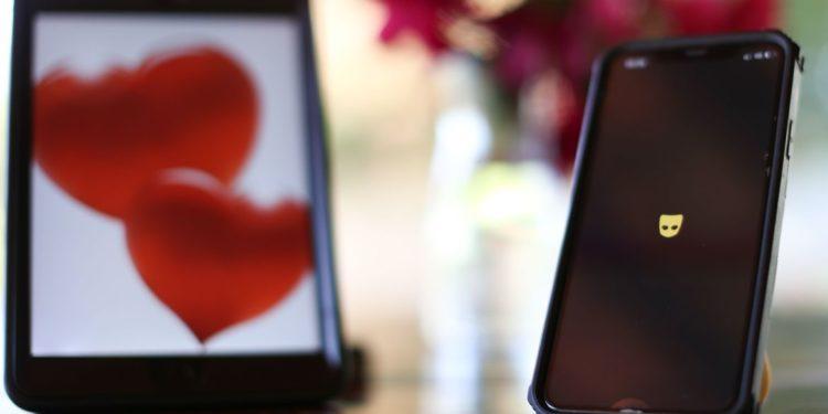 Amor e tecnologia: aplicativos têm ajudado a formar casais