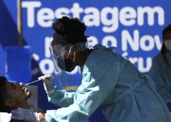 Brasil registra 11,7 mil casos de covid-19 e 36 mortes em 24 horas