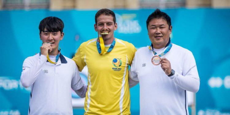D’Almeida leva ouro inédito em etapa da Copa do Mundo de Tiro com Arco