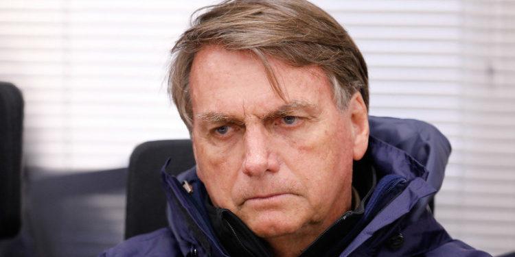 Bolsonaro diz que estoque de diesel no Brasil pode acabar em 40 dias