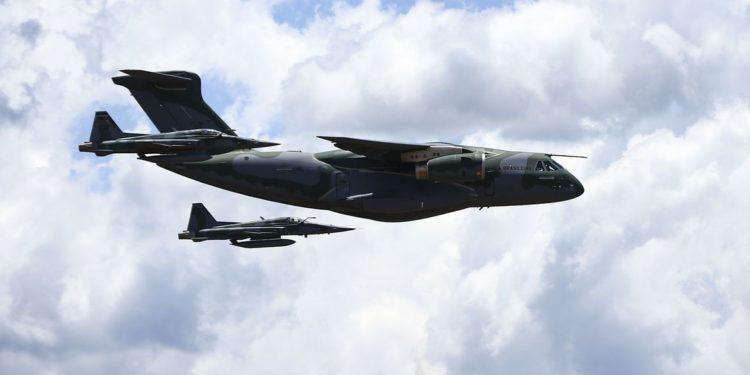 Holanda anuncia compra de cinco aviões cargueiros da Embraer