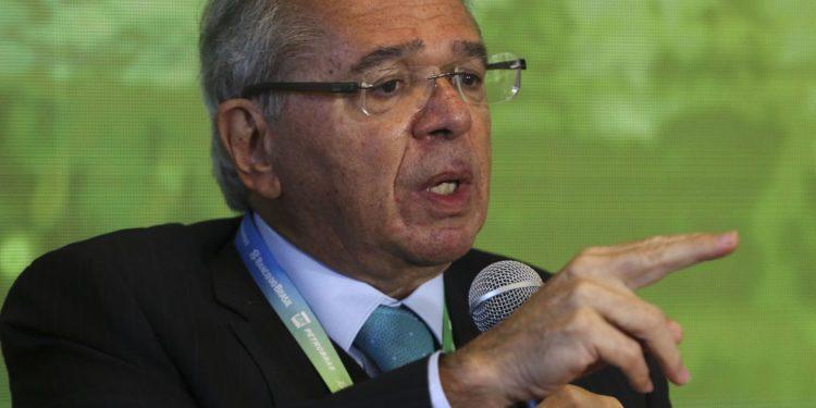 Comissão da Câmara aprova convocação de ministro da Economia