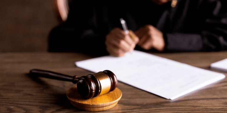 Multa milionária atinge Google após condenação sobre disparidade entre mulheres e homens