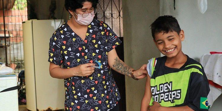 ‘Dia D’ tem mais de 30 mil doses de vacinas aplicadas em Manaus