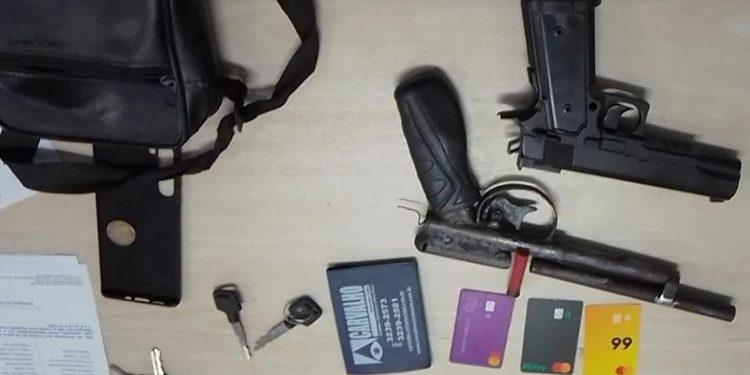 Grupo é preso com armas falsas após assaltar comércio em Manaus