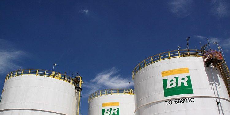 Projeto aumenta pena para condenados por roubar combustíveis