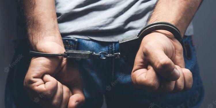 Preso por roubar celular em Manaus estava foragido por matar homem que ‘olhou para ele’