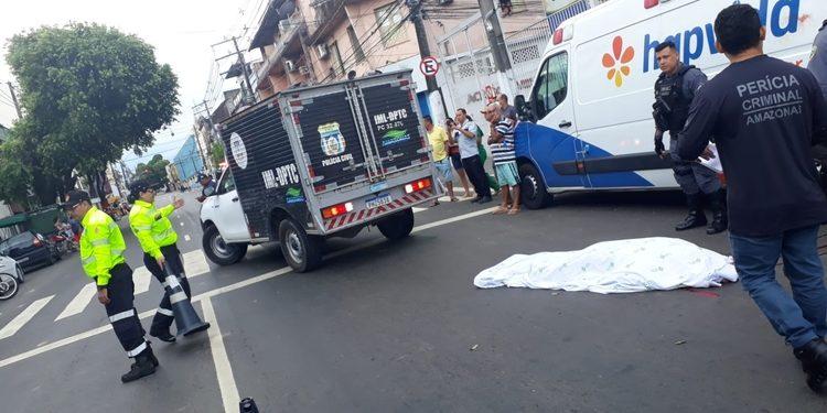 Bêbado, homem mata motorista de ambulância e atropela cadeirante em corrida de rua em Manaus