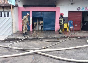 Incêndio em bar assusta moradores no Centro de Manaus