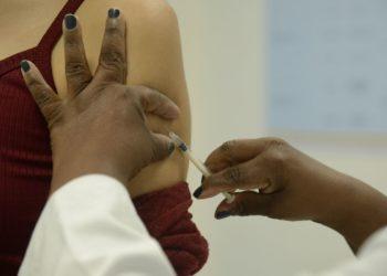 Covid-19: Brasil registra 291 óbitos e 75,1 mil casos em 24 horas