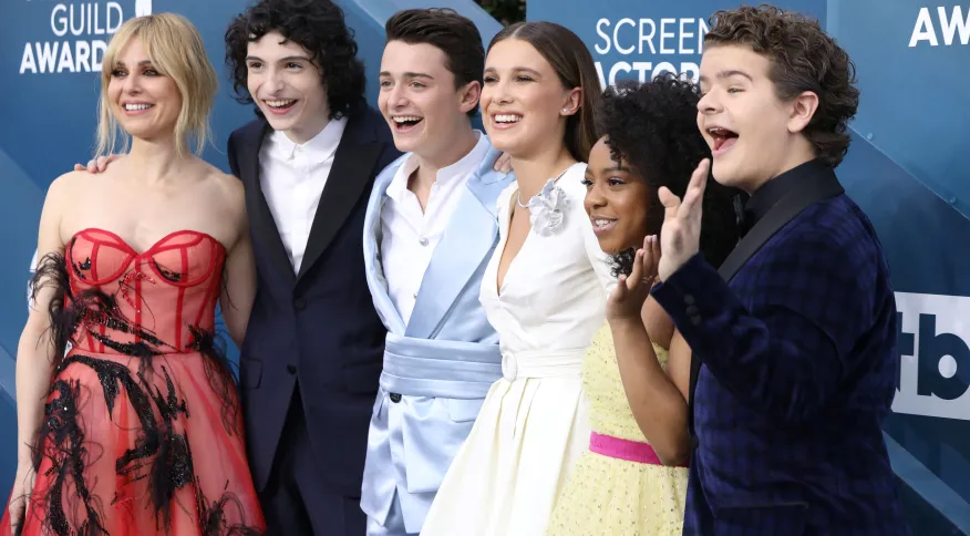 Kate Bush lidera paradas com hit de 1985 graças a “Stranger Things”