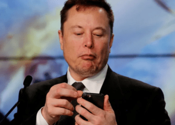 Musk aborda demissões e ‘liberdade de expressão’ durante primeira reunião no Twitter