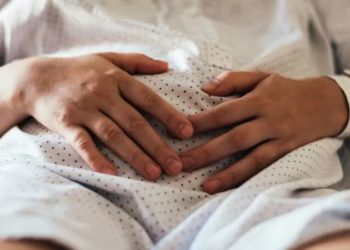 O que se sabe sobre caso de estupro por médico durante parto no RJ