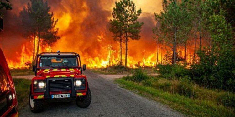 Incêndios florestais atingem França e Espanha em meio à onda de calor