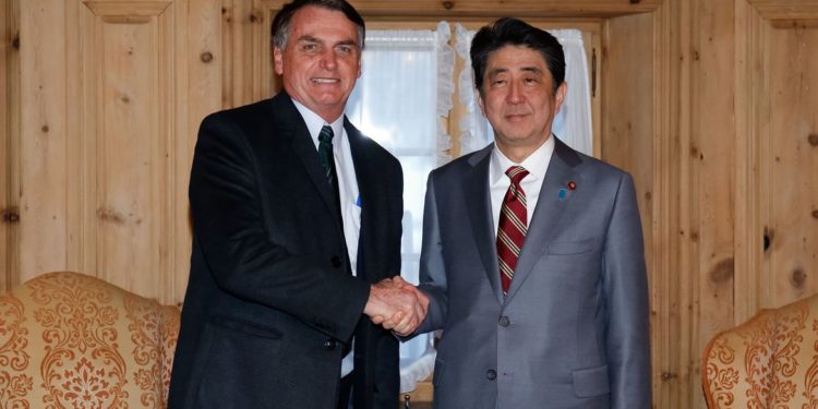 Presidente lamenta assassinato de ex-premiê japonês