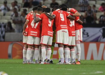 Internacional derrota o América-MG e volta ao G4 do Brasileiro