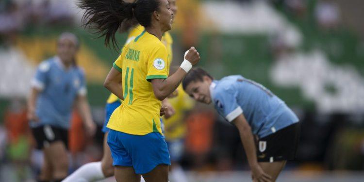 Brasil derrota Uruguai e mantém 100% de aproveitamento na Copa América