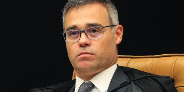 Mendonça, do STF, nega pedido de deputado para suspender PEC que amplia benefícios