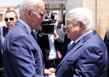 Na Cisjordânia, Biden promete manter esforços pela paz entre Israel e Palestina