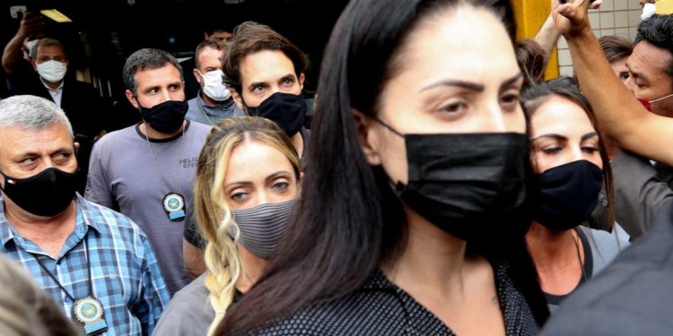 Justiça determina que Monique Medeiros fique em cela individual