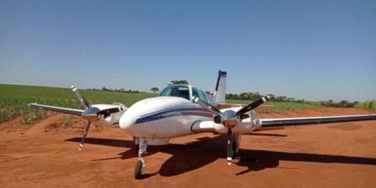 FAB intercepta avião com 500 quilos de cocaína no interior de SP