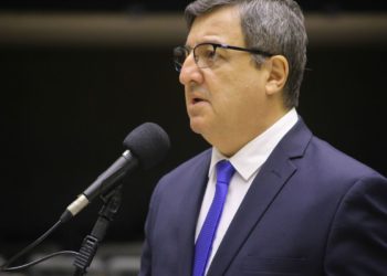 Relator recomenda aprovação da PEC de auxílios sociais na Câmara