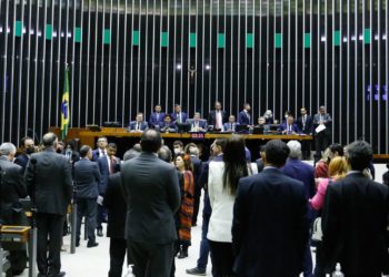 Câmara conclui votação em primeiro turno da PEC dos Benefícios Sociais