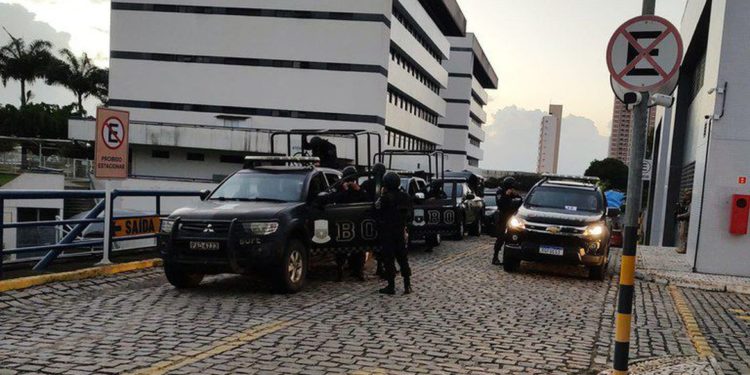 PF faz operação contra tráfico internacional de drogas