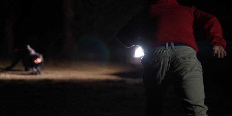 Jovem morre ao ser atropelado ao tentar atravessar avenida em Manaus