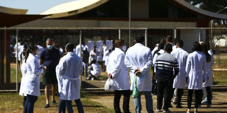 Instituições podem fazer cadastro para Exame Nacional de Residência