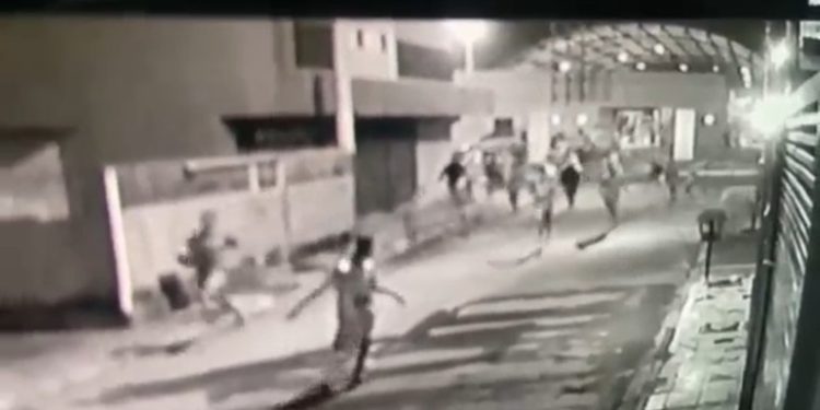 Duas pessoas morrem em tiroteio em ginásio de esportes no DF