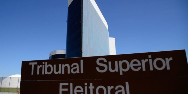 TSE formaliza visita de organização para observar eleições