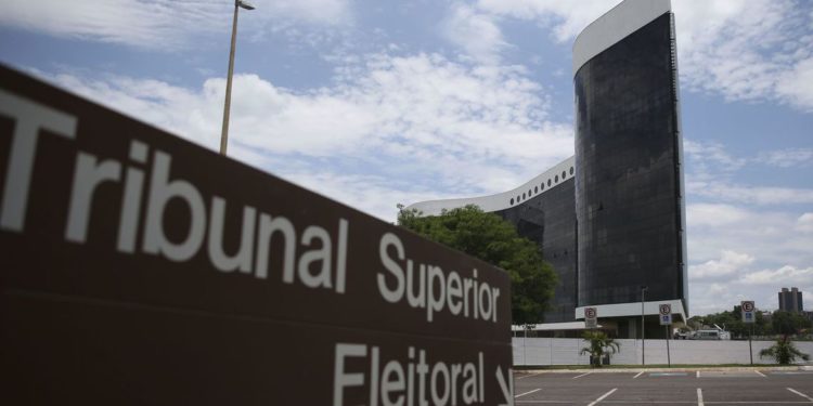 TSE cria grupo para tratar de combate à violência nas eleições de 2022