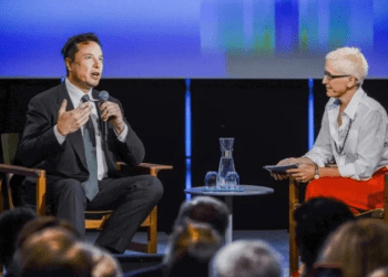 Elon Musk diz que planeta precisa de mais petróleo… e mais bebês