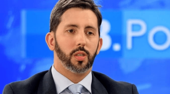 “A melhor política social é o emprego”, afirma candidato Leandro Grass