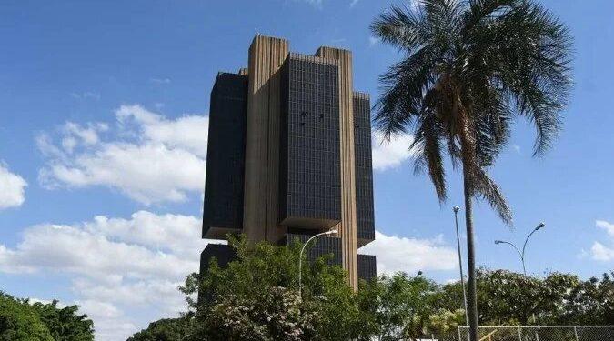 Taxa Selic deve chegar a 14% em setembro e Copom manifesta preocupação