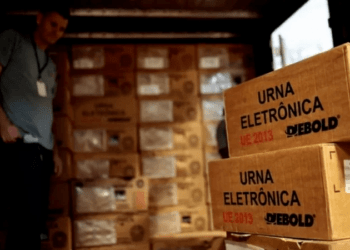 TREs se preparam contra possíveis ataques a urnas e treinam mesários